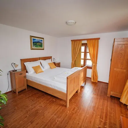 Wine Grower's Mansion Zlati Gric Apartment Slovenske Konjice