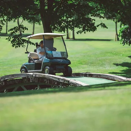 アパート ワイン グローワーズ マンション ズラティ グリツ *