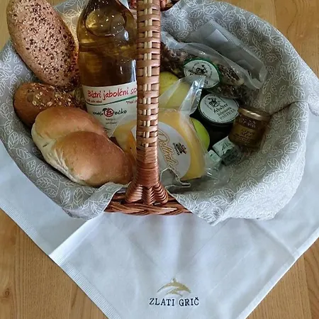 ワイン グローワーズ マンション ズラティ グリツ