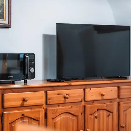 ワイン グローワーズ マンション ズラティ グリツ *