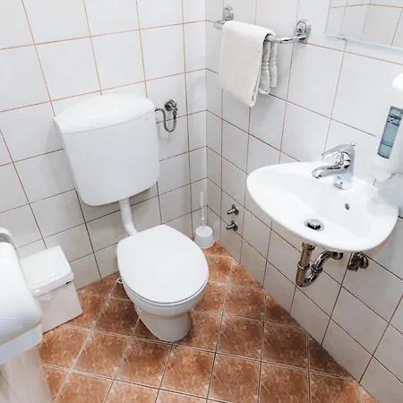 Wine Grower's Mansion Zlati Gric * Slovenske Konjice